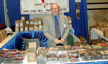 Chesky's Sal at Booth.jpg (37405 bytes)